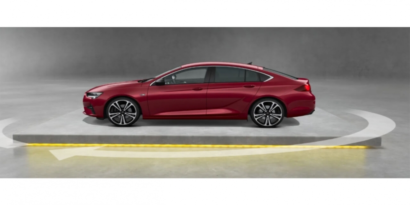 Opel İnsignia'da 0 faiz fırsatı! İşte 4 Nisan 2022 Opel İnsignia fiyat listesi!